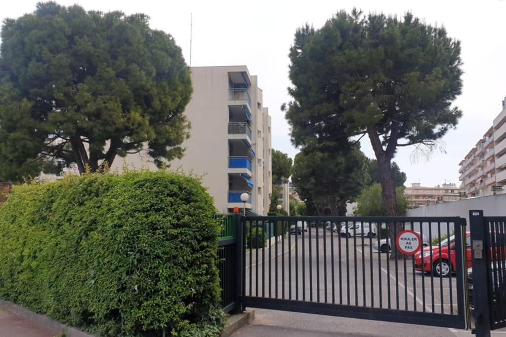 Aiguesmarines Apartment Cagnes-sur-Mer Exterior photo